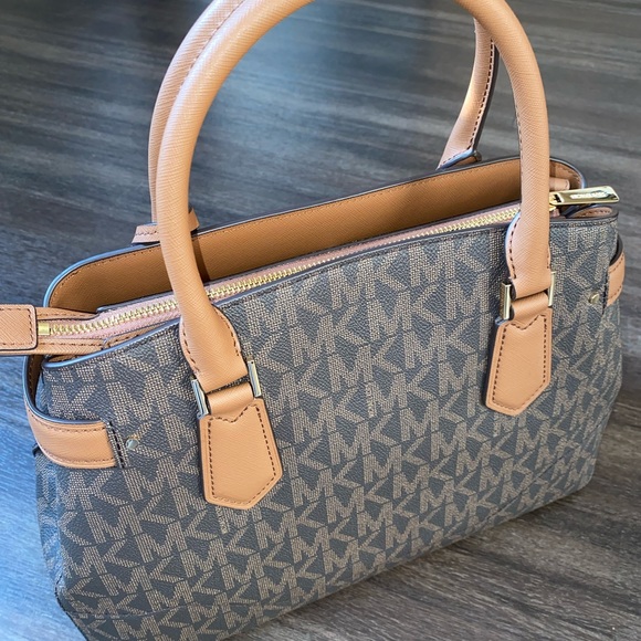 Brand New Michael Kors Satchel - Picture 5 of 9